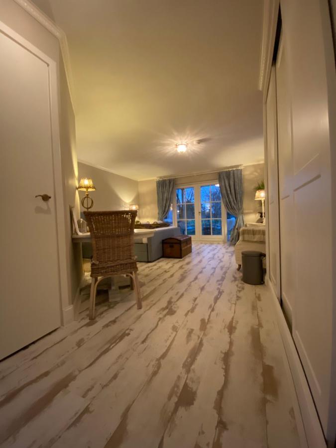 De Vijverkamer-----Prive Diner Op De Kamer Mogelijk!! Hoogeveen Exterior foto