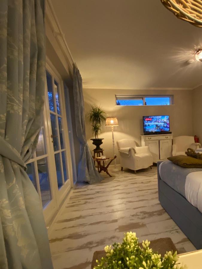 De Vijverkamer-----Prive Diner Op De Kamer Mogelijk!! Hoogeveen Exterior foto