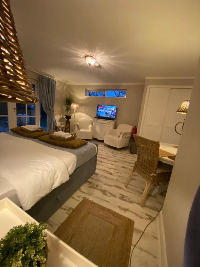De Vijverkamer-----Prive Diner Op De Kamer Mogelijk!! Hoogeveen Exterior foto